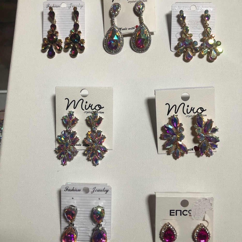 Iridescent lot : bundle earring deal